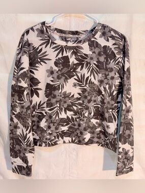 kensie Black & White Floral Pullover Lightweight Sweatshirt S T0041